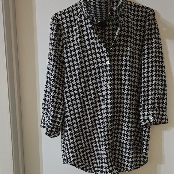 Black and White Houndstooth Women's Blouse‎ - Picture 2 of 4